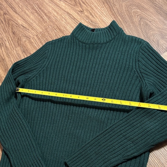 H&M Divided Women's Ribbed Green Sweater SMALL dark hunter green emerald - Picture 4 of 5